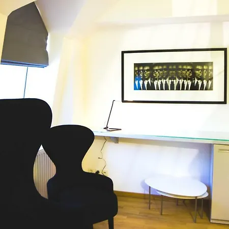 Cab Ap'art Apart-hotel 4*